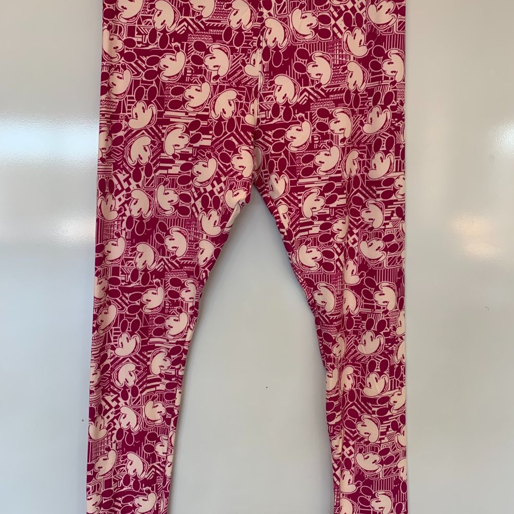 Mickey Leggings with Geometric Shape Background